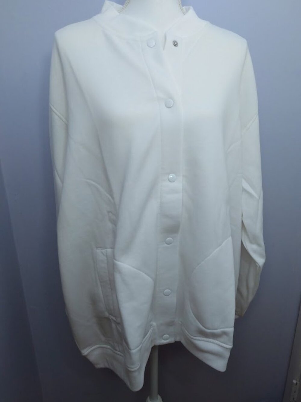 NEW Women's Fleece Sweatshirt Jacket Size 3X White Snap Front Soft Cozy Outdoor